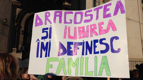 Dumnezeu nu face politica – mars pentru drepturi egale in 10 imagini