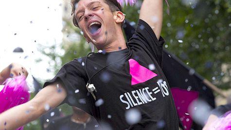 120 de bătăi pe minut. Să nu mai ne fie frică atunci când ne uităm unii la alții (de Raluca Roșu)